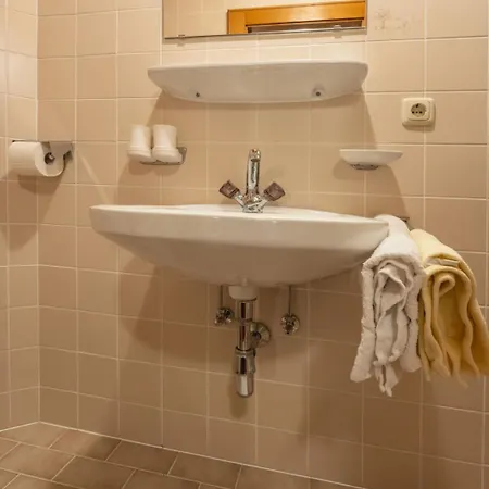 Schranz - Kpl520 By Interhome